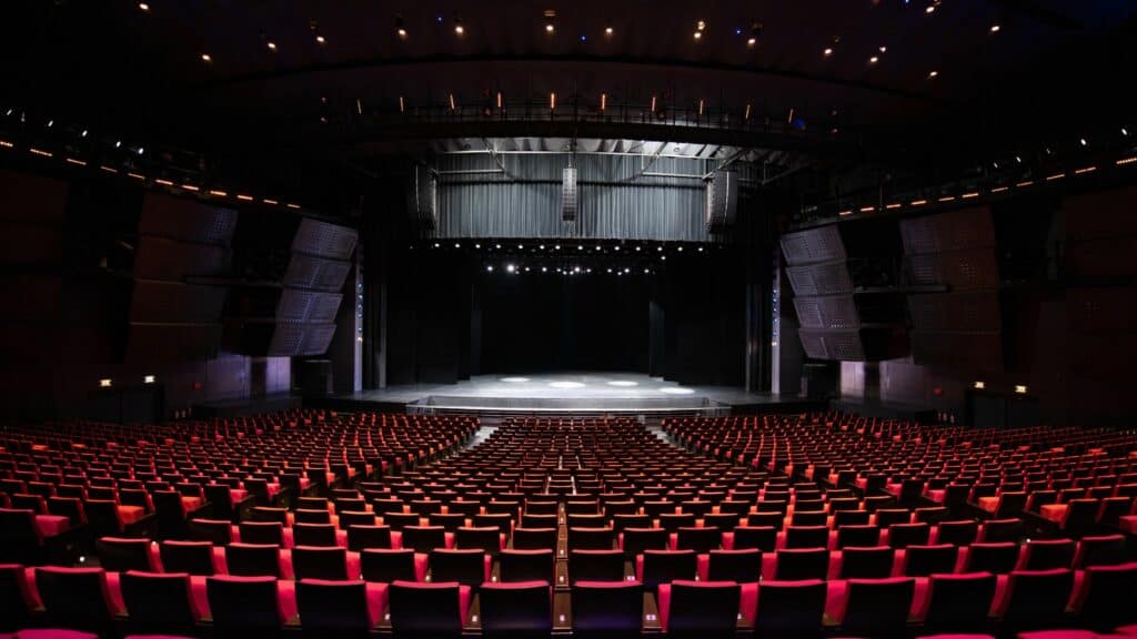 Grand Amphitheatre, Palais des Congrès, Paris, France